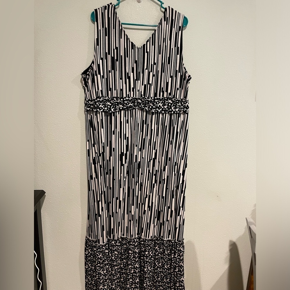 Catherine’s black and white multi-print sleeveless maxi dress. Size 3X